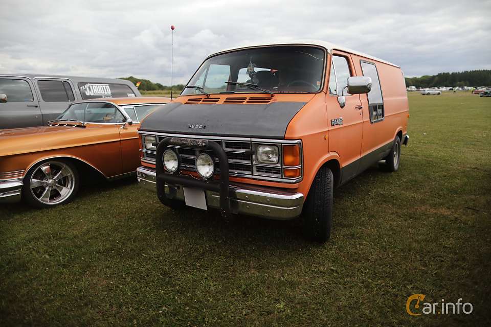 Dodge Ram B250 Conversion Van 5.2 V8 EFI TorqueFlite, 172hp, 1989