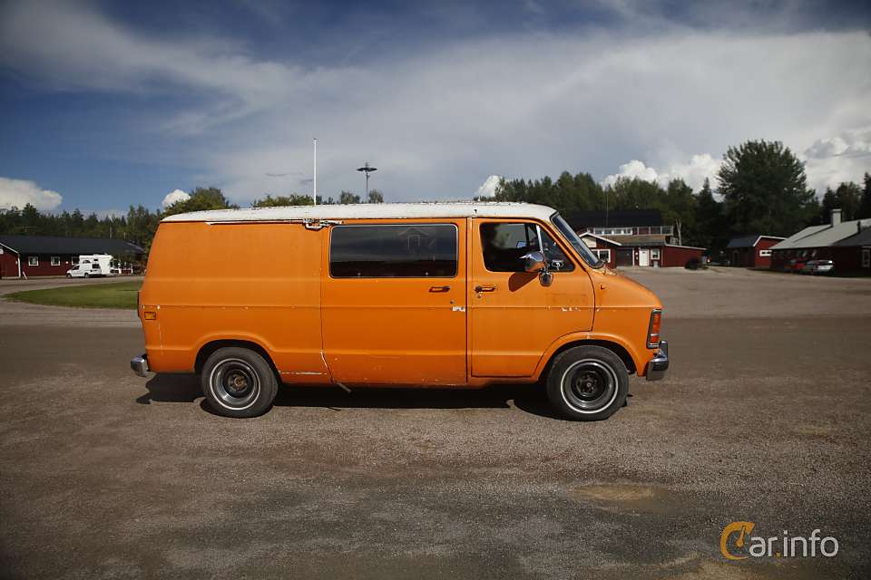 Dodge Ram Van