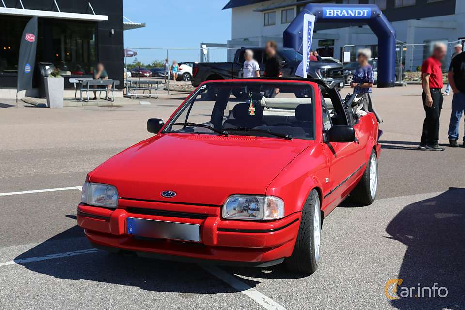 Ford Escort XR3i Cabriolet Manual, 5-trins, 90ps, 1989
