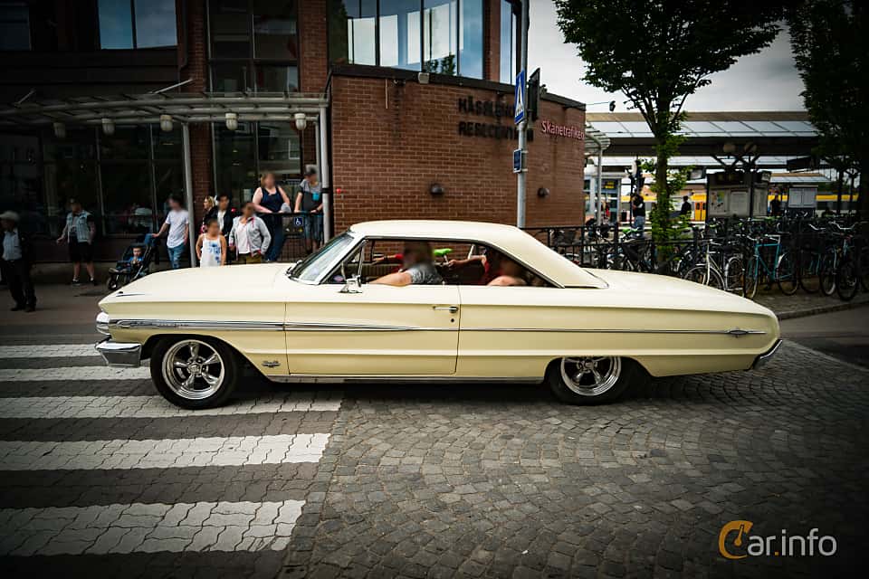 Ford Galaxie