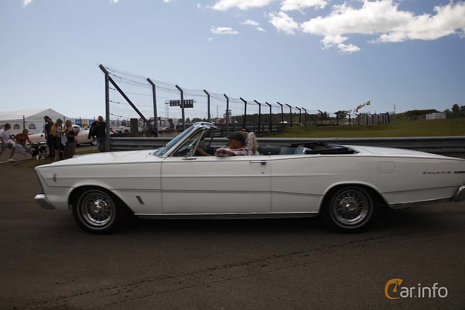 Ford Galaxie