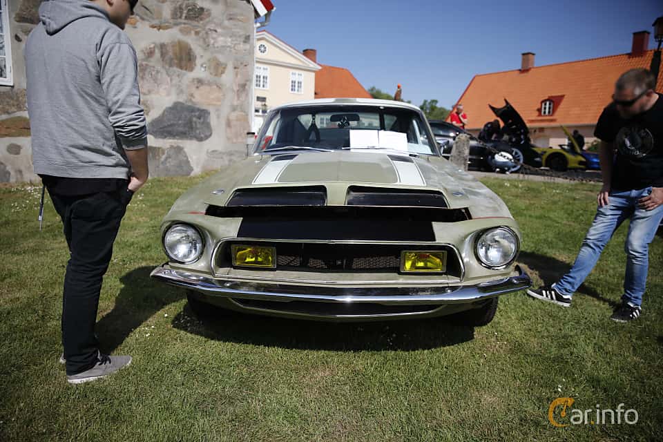 Shelby Mustang