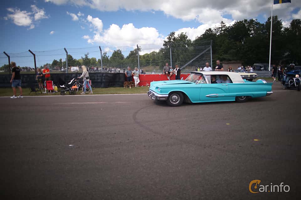 Ford Thunderbird