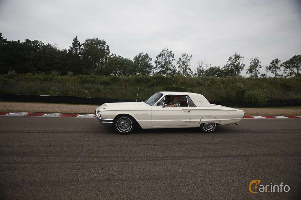 Ford Thunderbird