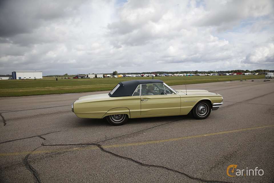Ford Thunderbird