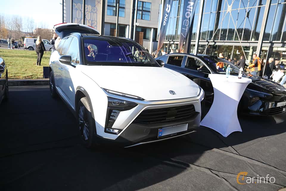 NIO ES8