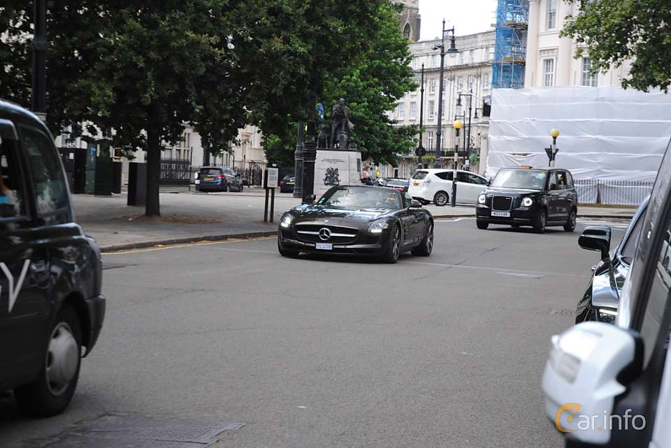 Mercedes-Benz SLS AMG