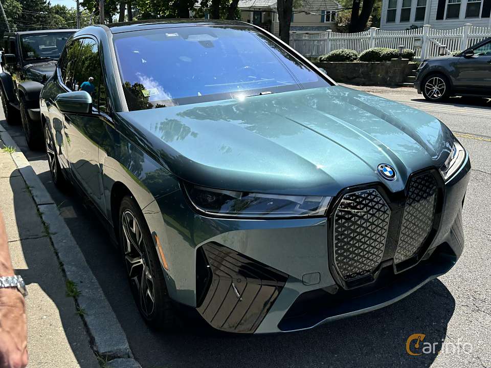 BMW iX