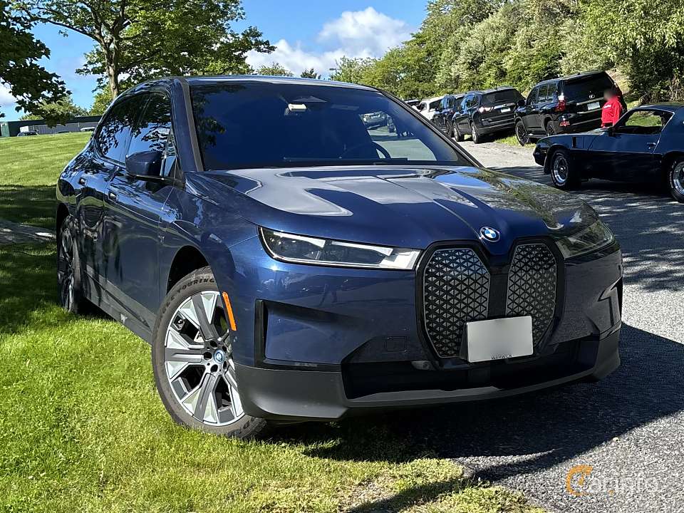 BMW iX