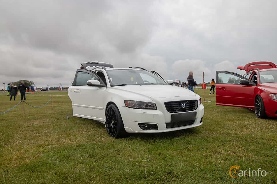 Volvo V50