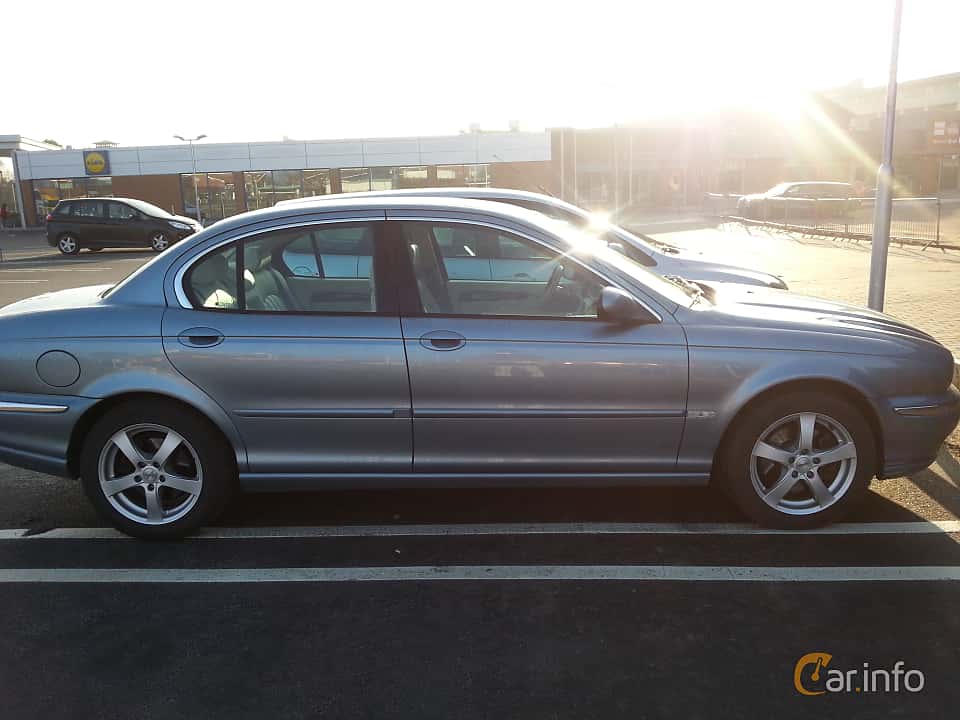 Jaguar X-Type