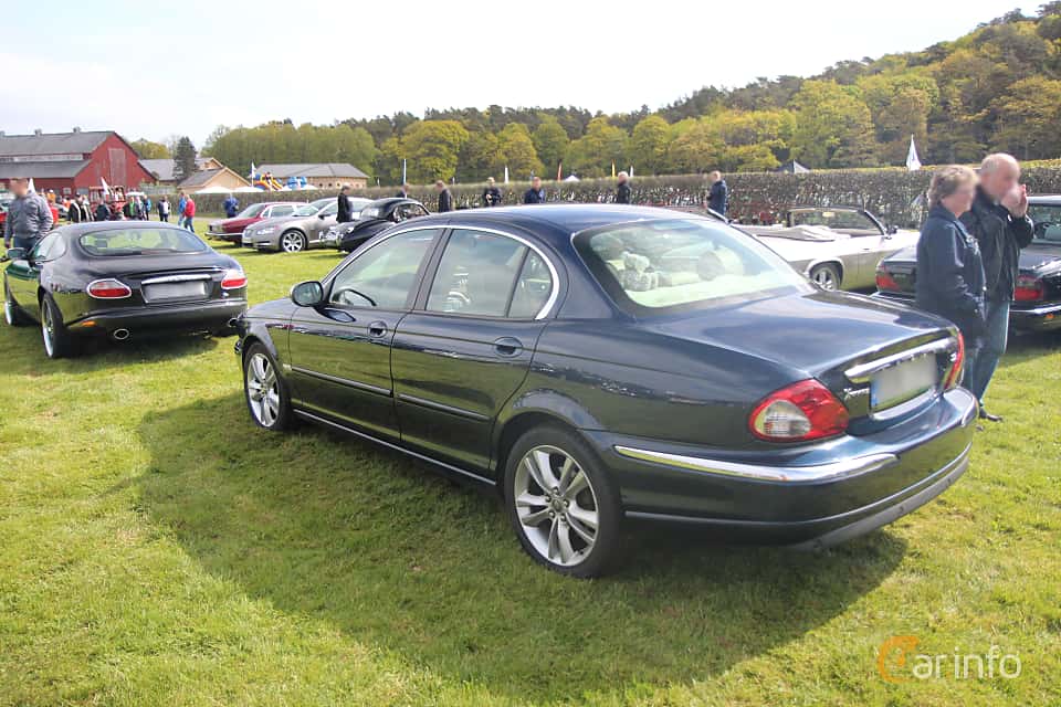 Jaguar X-Type