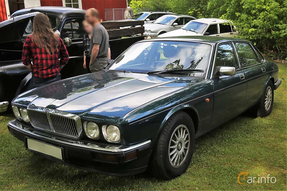 Jaguar XJ