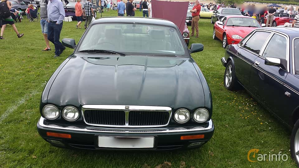 Jaguar XJ
