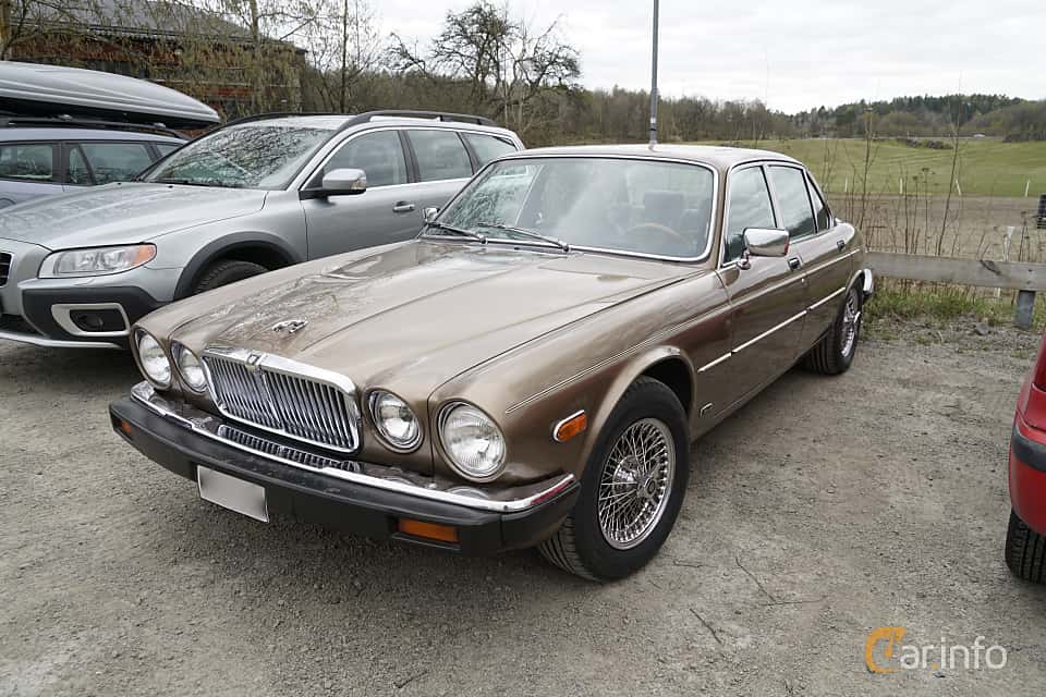 Jaguar XJ