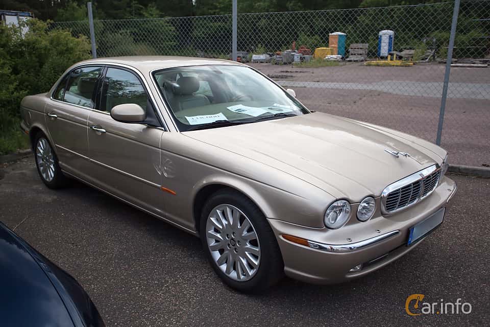 Jaguar XJ