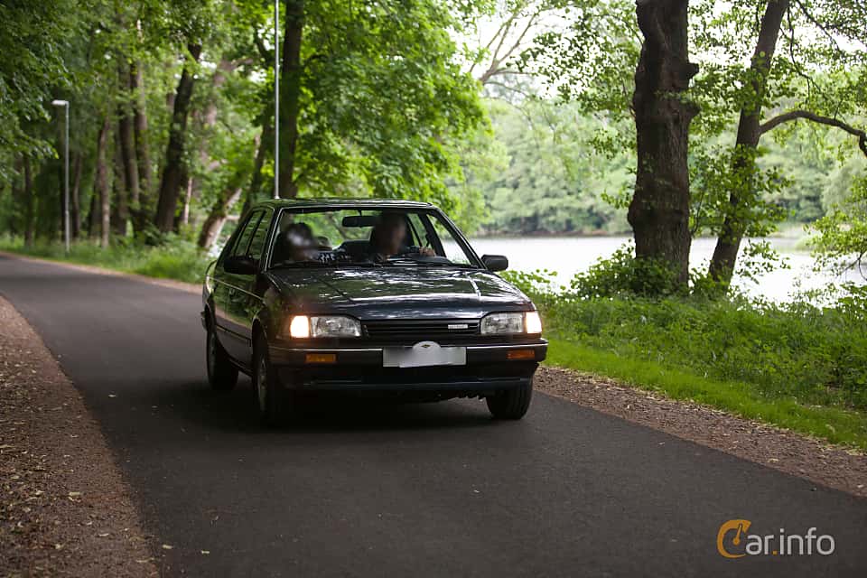 Mazda 323