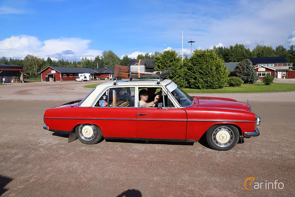 Mercedes-Benz /8