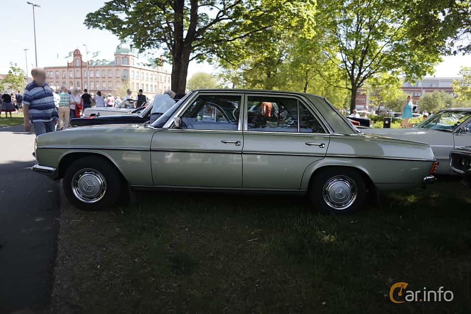 Mercedes-Benz /8
