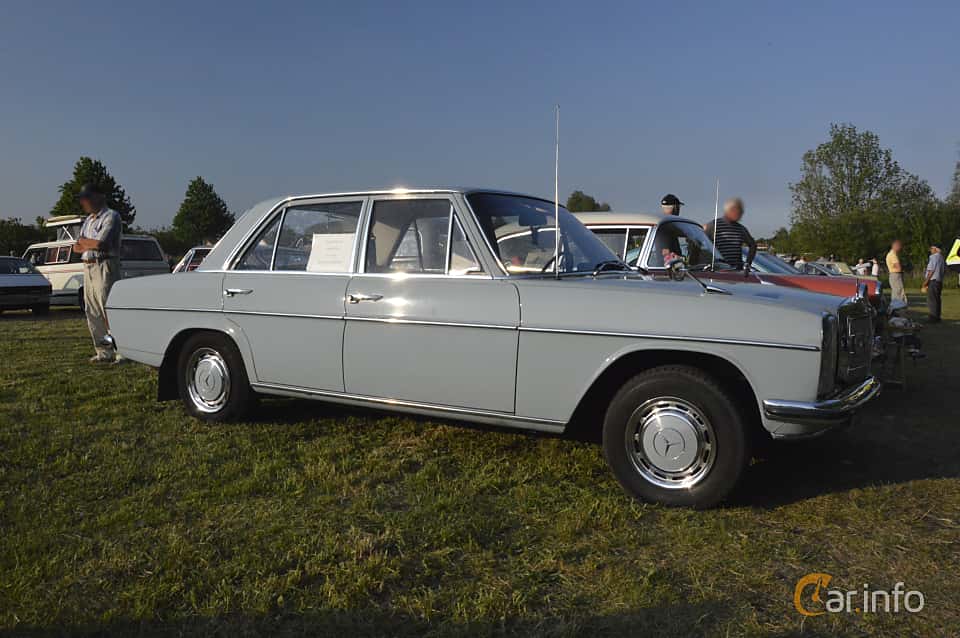 Mercedes-Benz /8