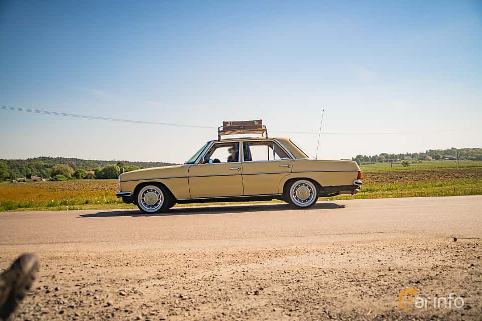 Mercedes-Benz /8