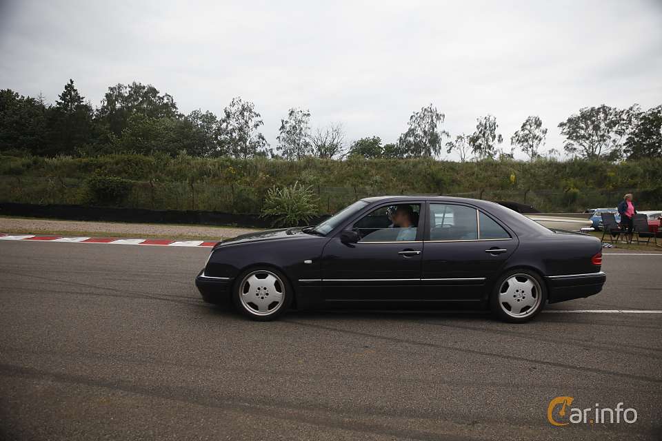 Mercedes-Benz E 50 AMG Automatisk, 5-trinn, 347hk, 1996