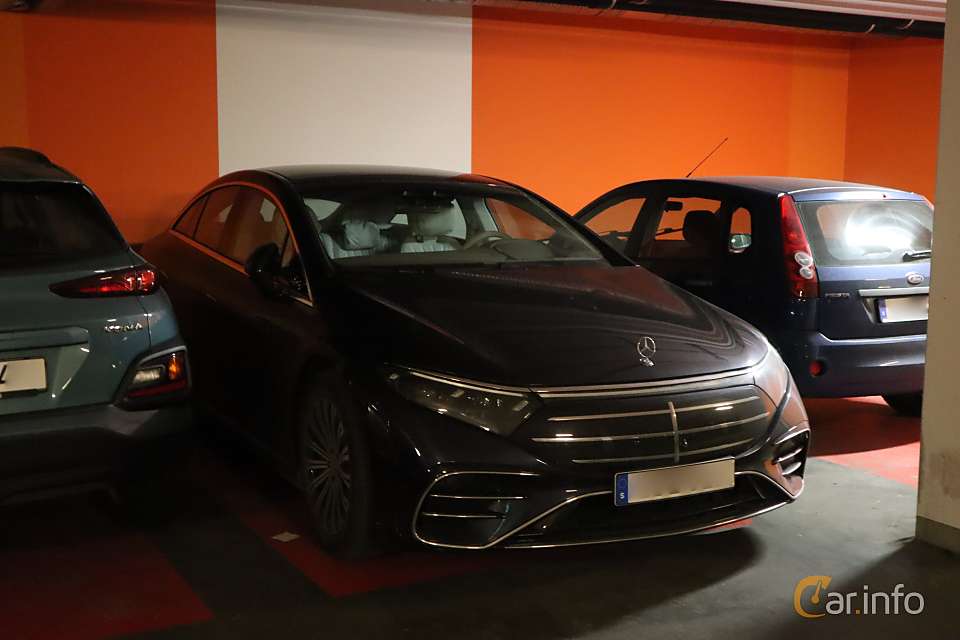 Mercedes-Benz EQS