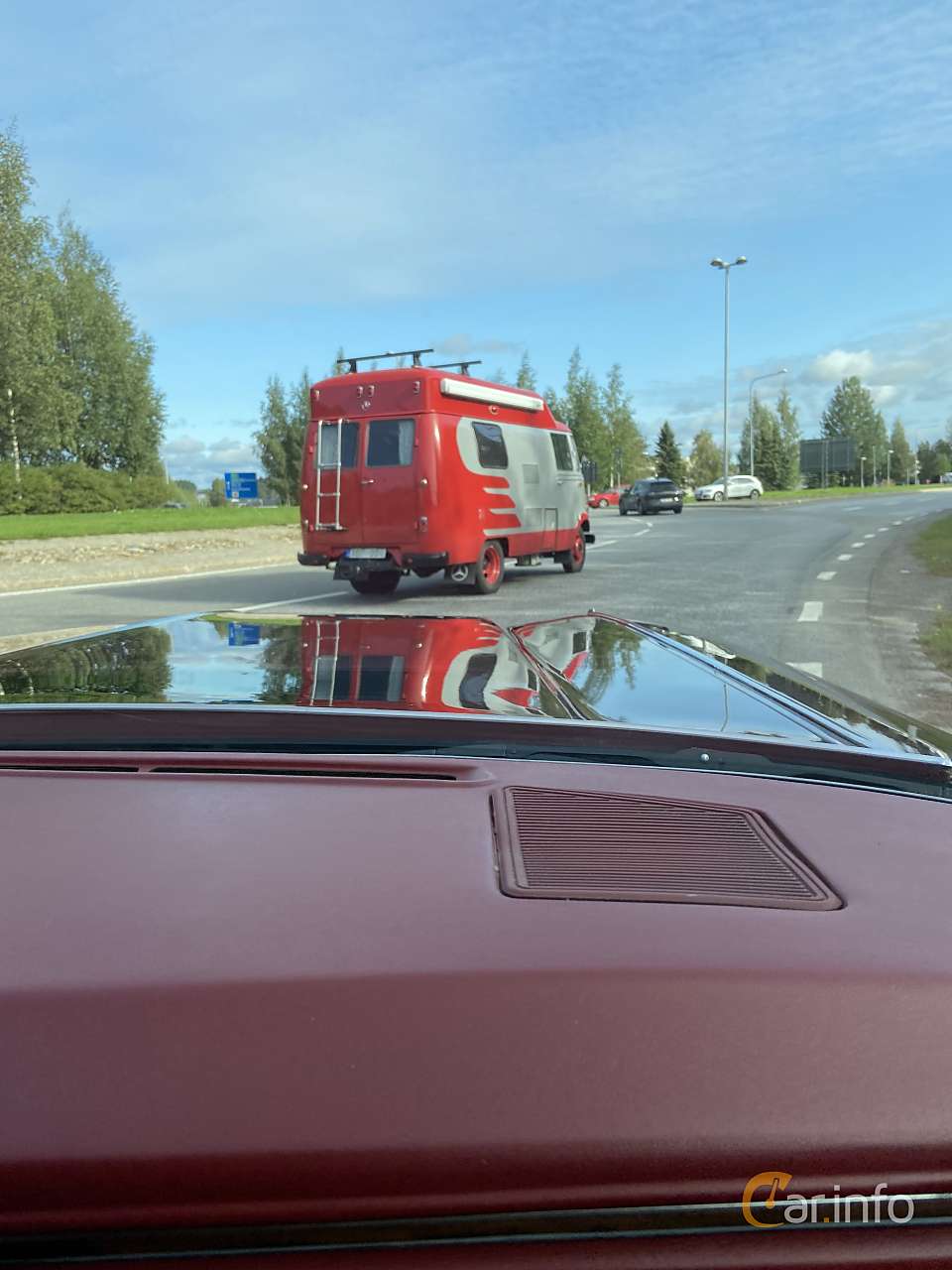 Mercedes-Benz L 319