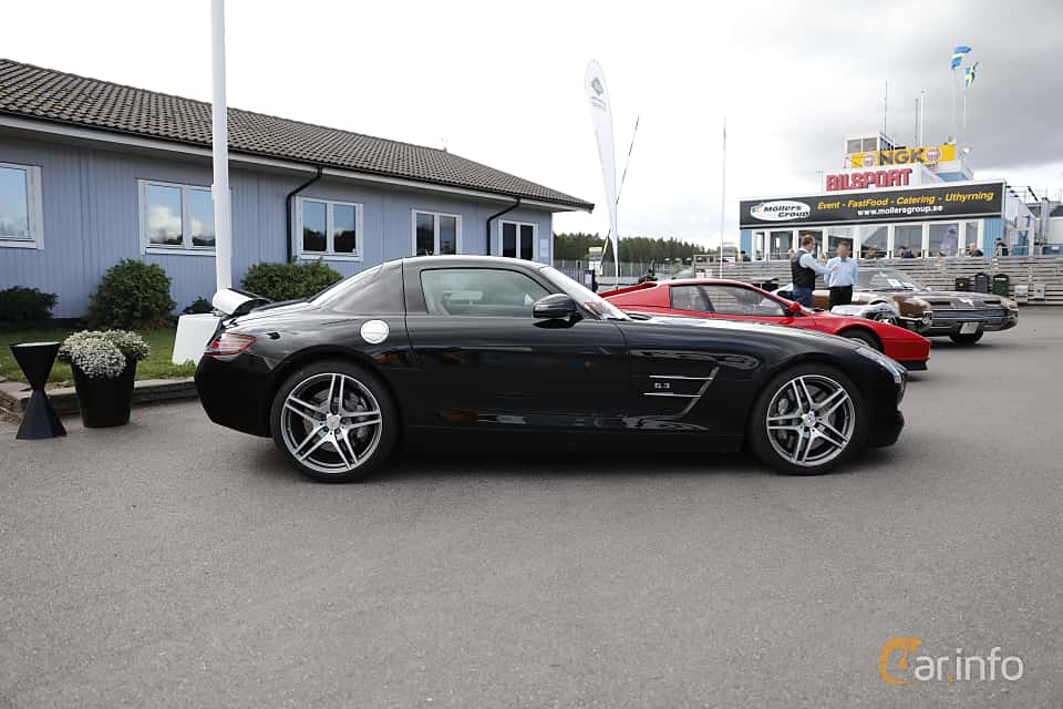 Mercedes-Benz SLS AMG