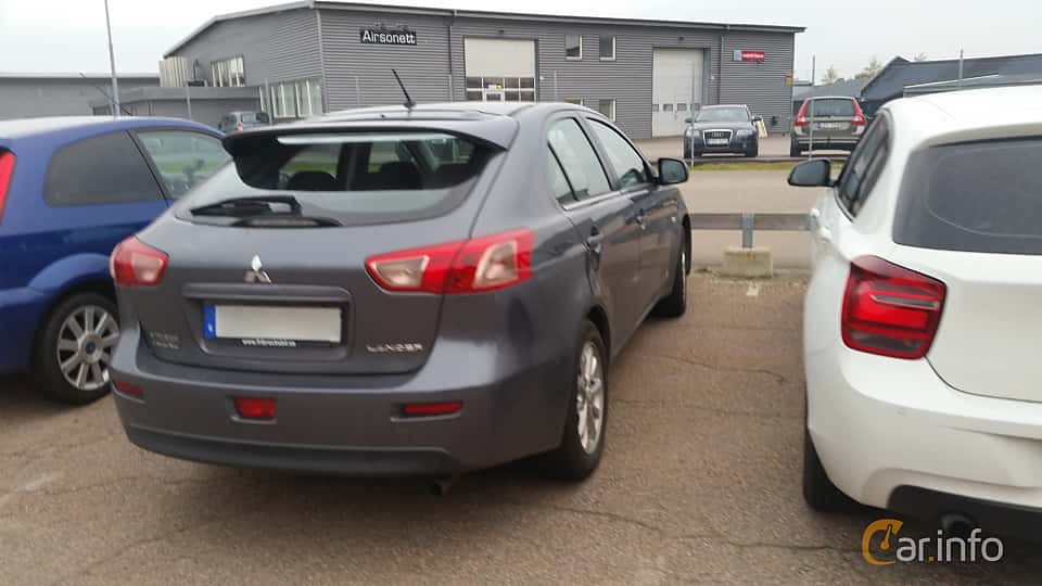 Mitsubishi Lancer