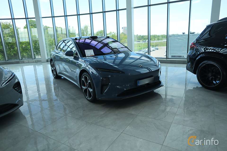 NIO ET5