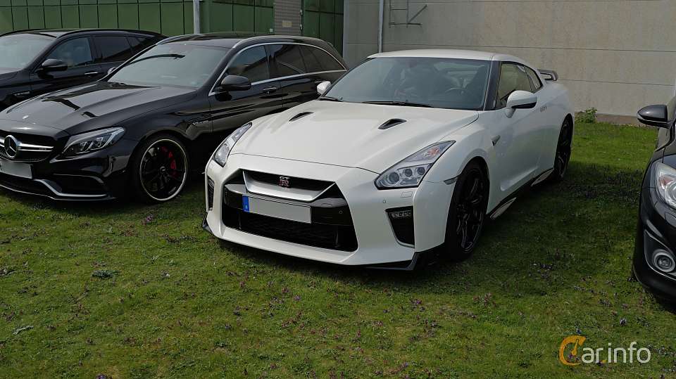 Nissan GT-R 3.8 V6 4x4 DCT, 570hp, 2018