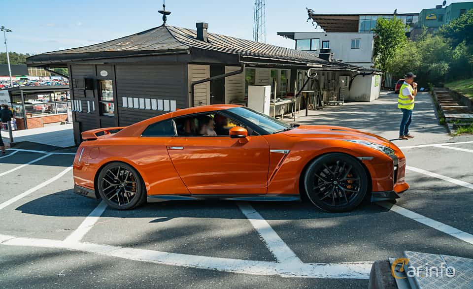 Nissan GT-R 3.8 V6 4x4 DCT, 570hp, 2018