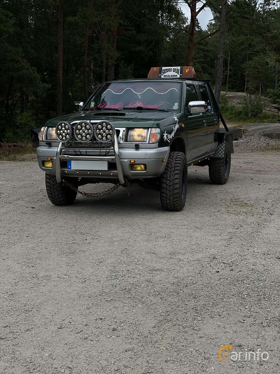 Nissan NP300