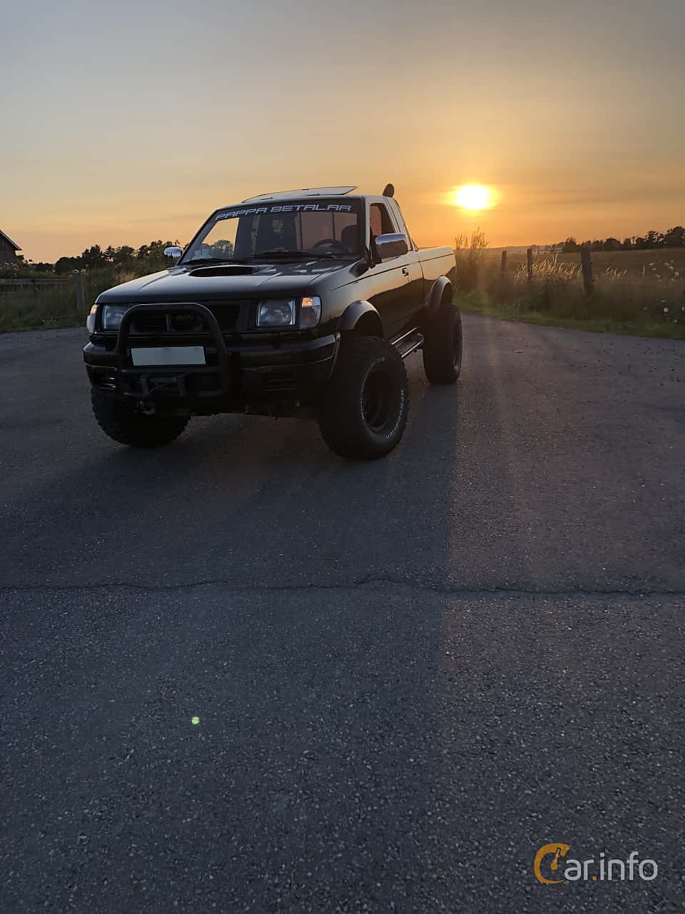 Nissan NP300