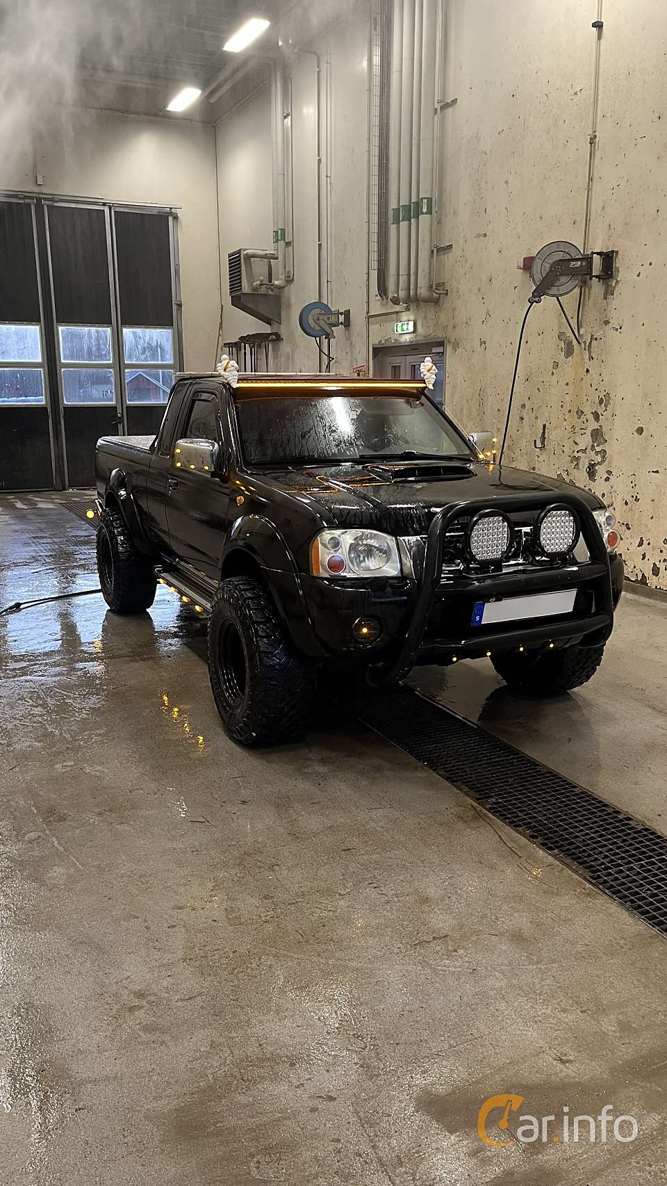 Nissan NP300