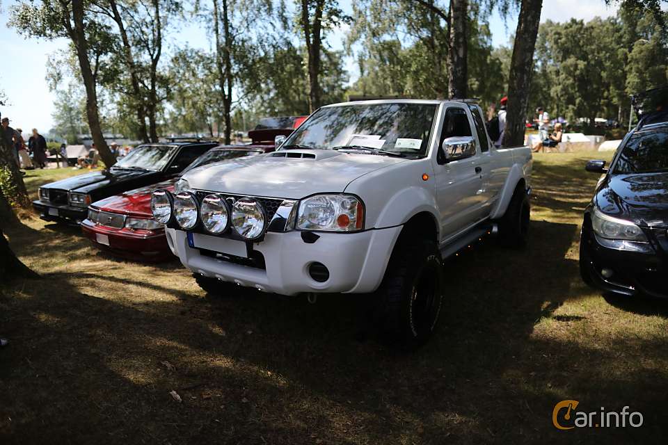 Nissan NP300