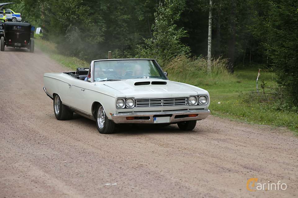 Plymouth Satellite