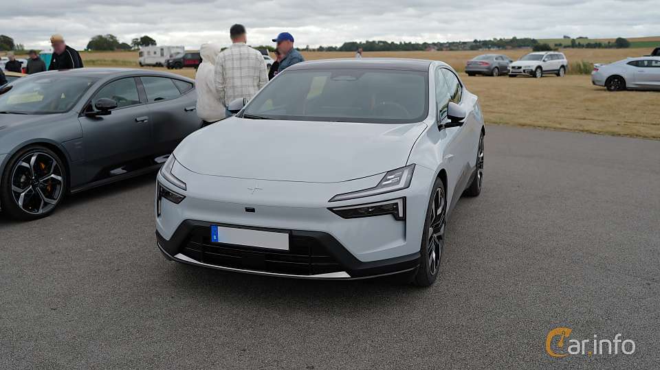 Polestar 4 Long range Dual motor, 544ps, 2025