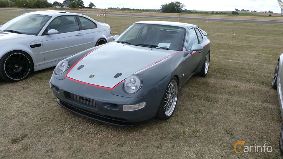 Porsche 944