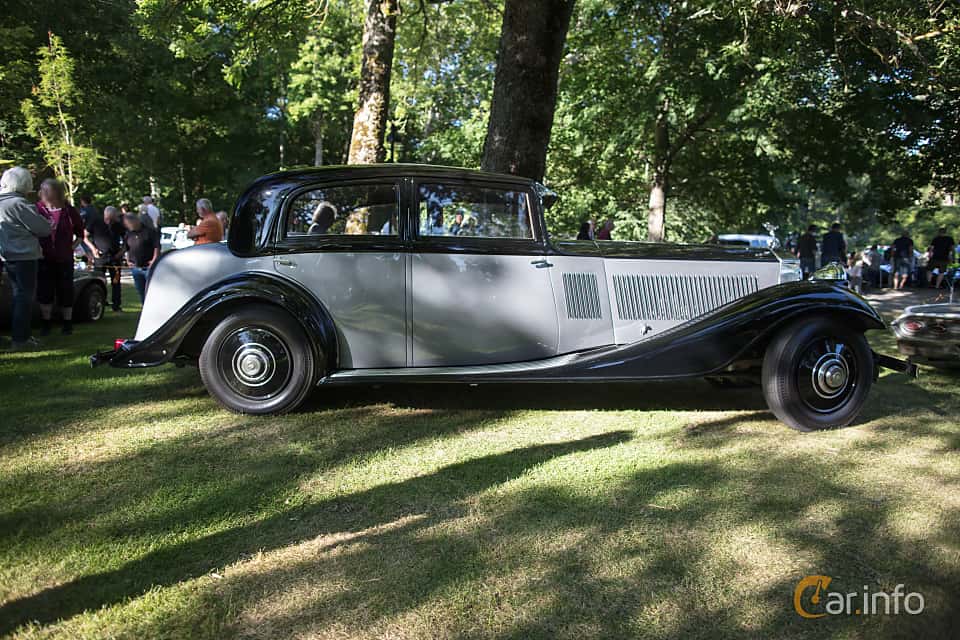 Rolls-Royce Phantom