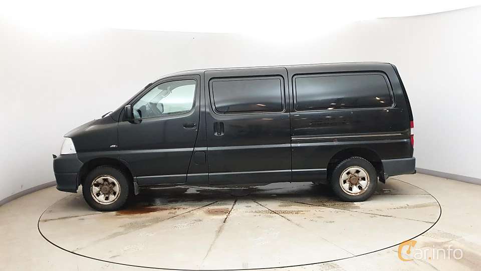 Toyota HiAce Van 2.5 4WD Manuell, 5-trinn, 117hk, 2011