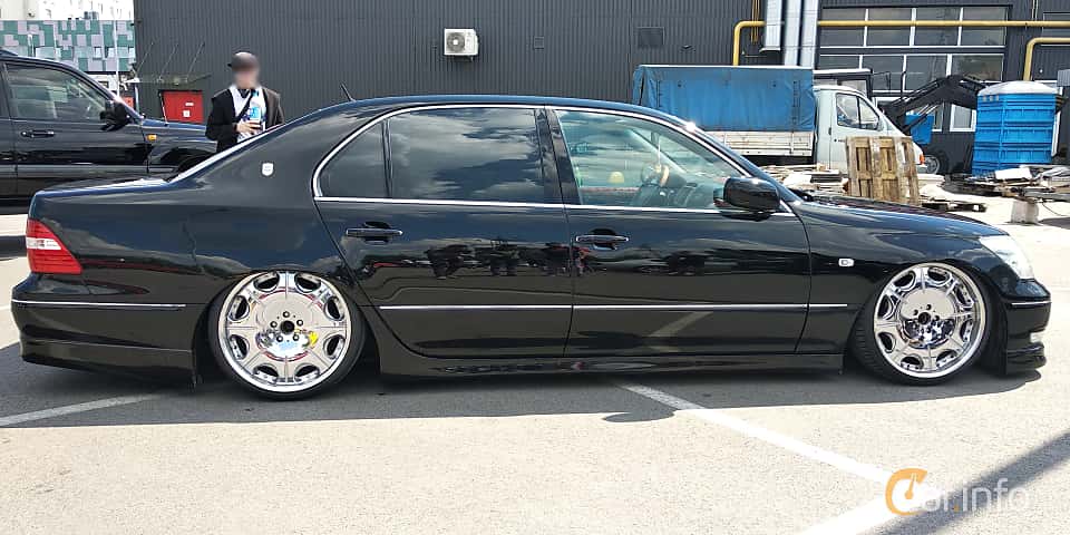 Lexus LS
