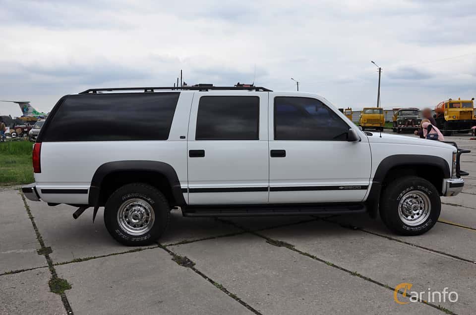 Chevrolet Suburban K2500 5.7 V8 4WD Hydra-Matic, 259hp, 1996