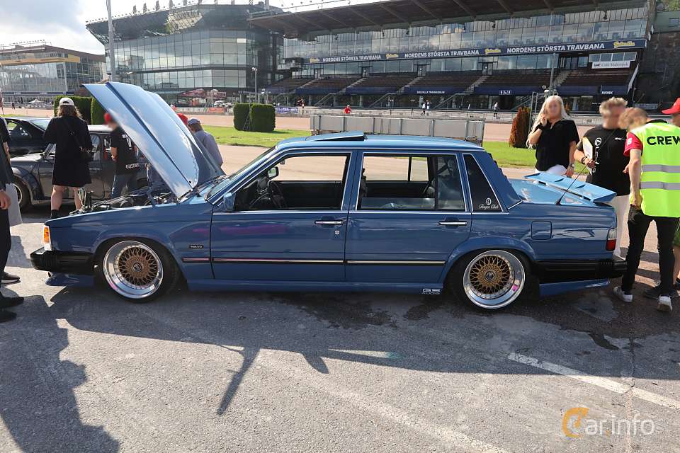 Volvo 740