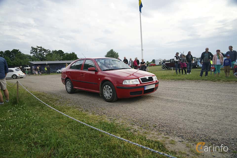 Škoda Octavia Tour 1.6 MPI Manual, 102hp, 2001