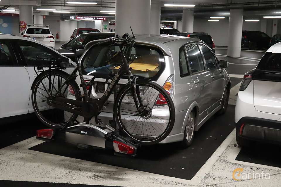 Suzuki Liana