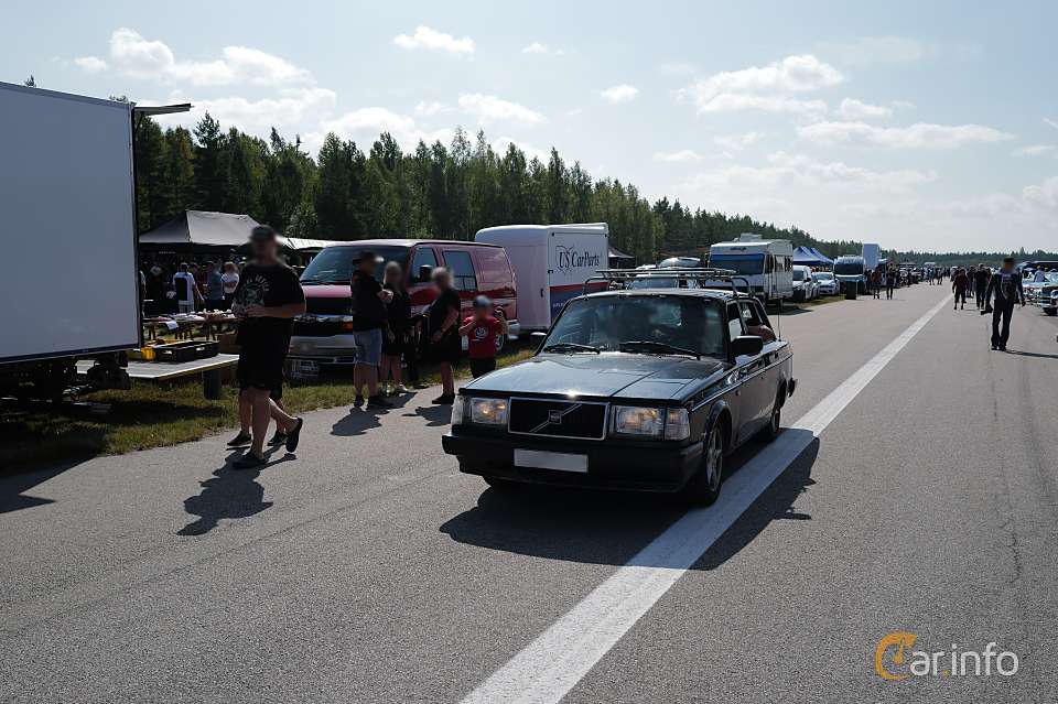 Volvo 240