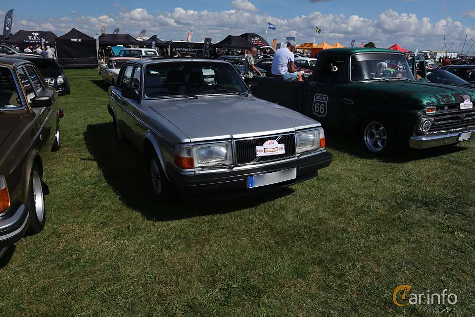 Volvo 240