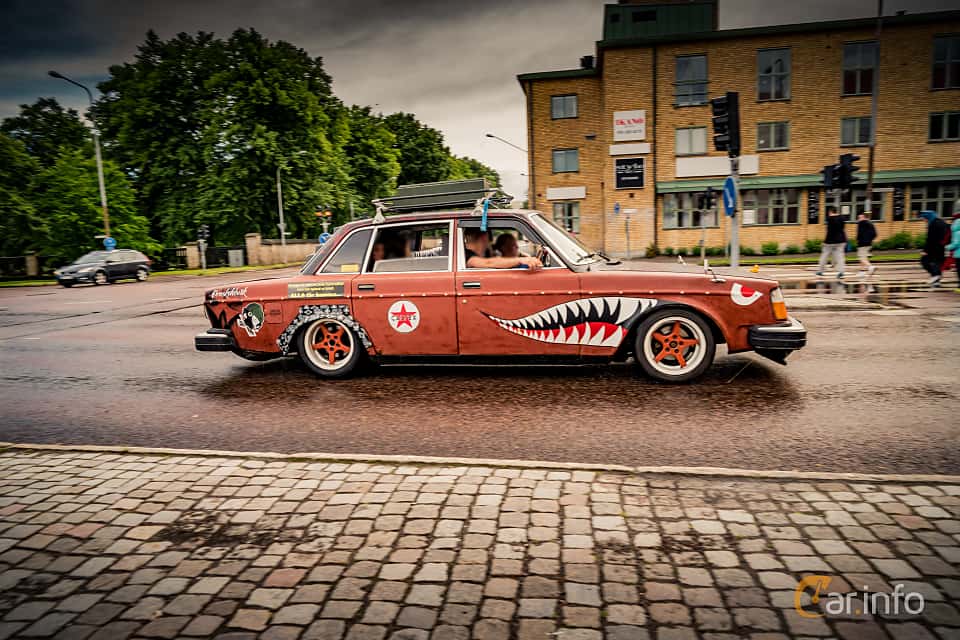 Volvo 240